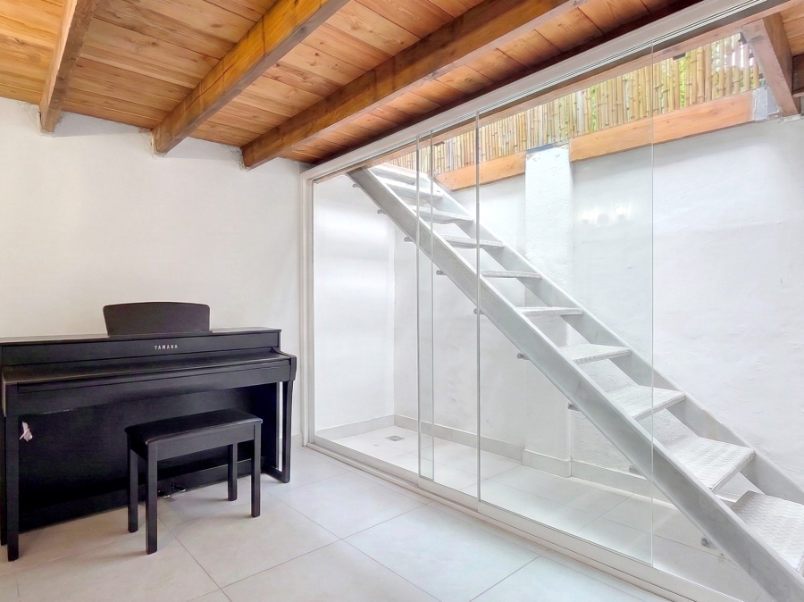 2 Bedroom Property for Sale in Three Anchor Bay Western Cape